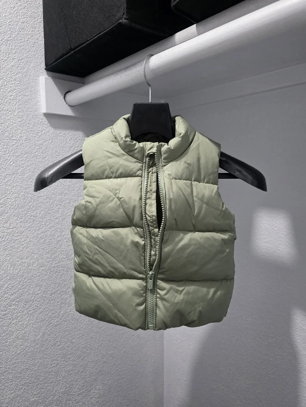 Old Navy 18-24m Green Puffer Vest